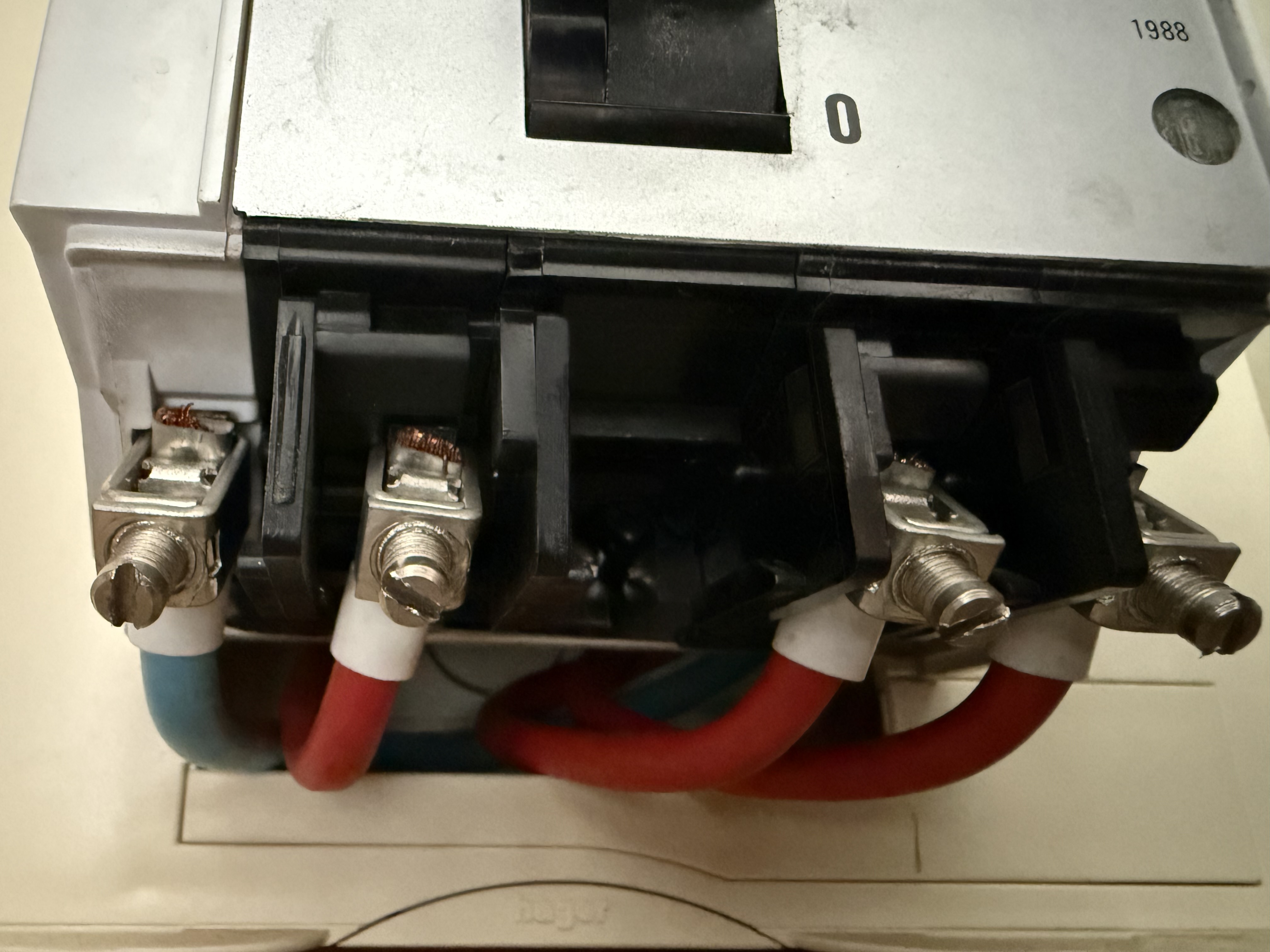Peut-on brancher 2 départs sur un disjoncteur EDF ?